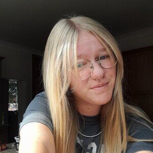 Meet your Posher, Sasha